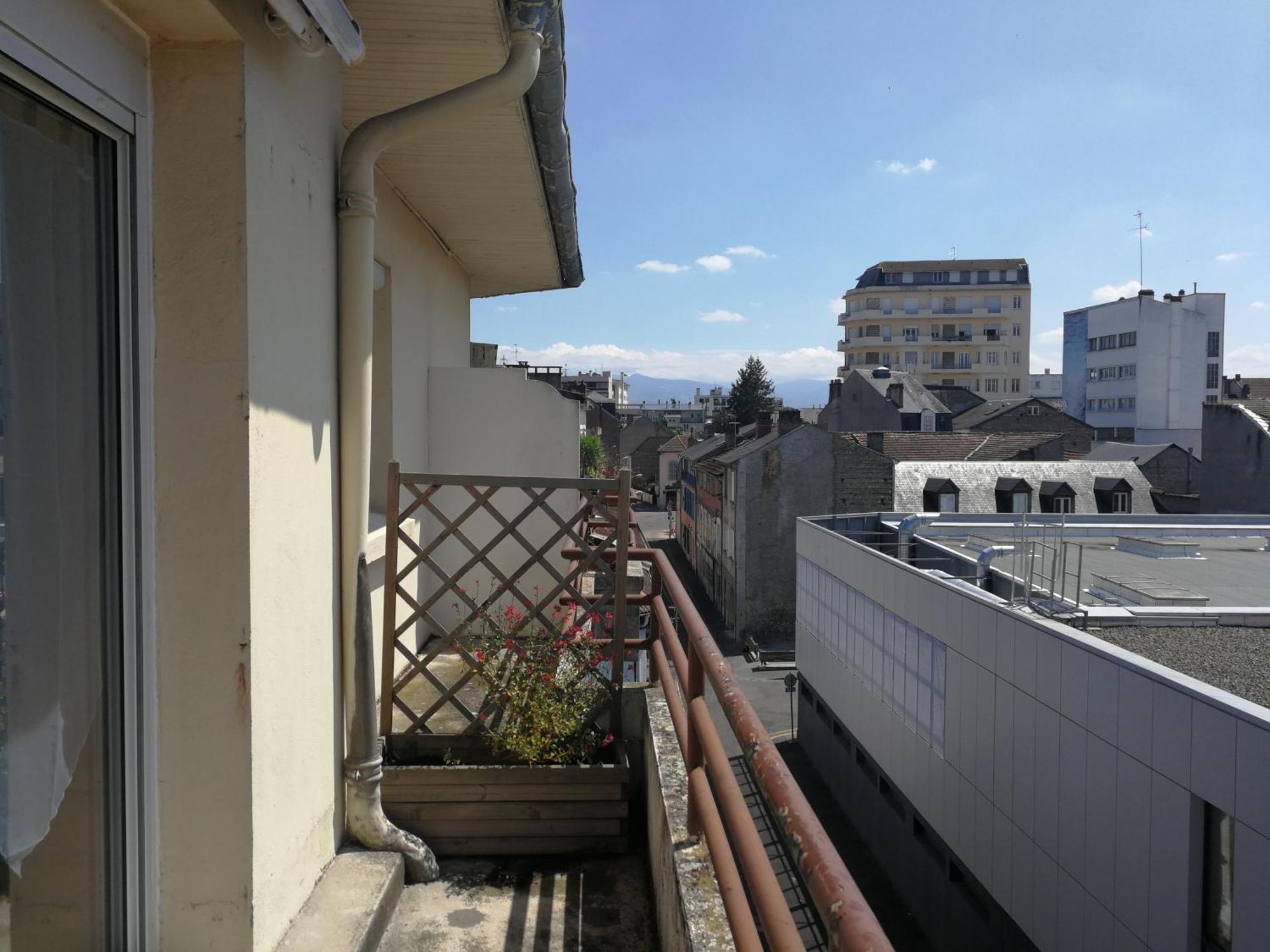 Appartement T4 Lumineux Avec Balcon - 3Eme Etage Sans Ascenseur 타르브 외부 사진