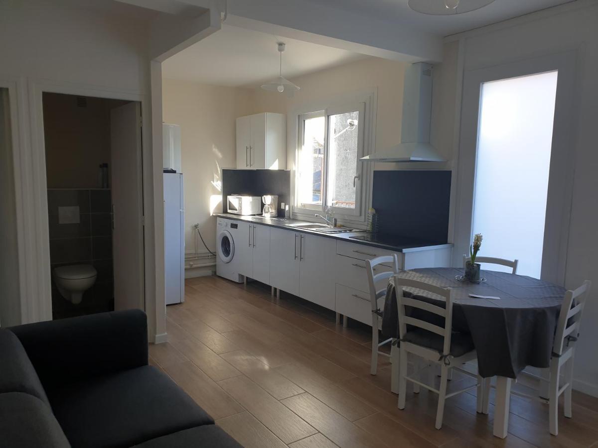 Appartement T4 Lumineux Avec Balcon - 3Eme Etage Sans Ascenseur 타르브 외부 사진